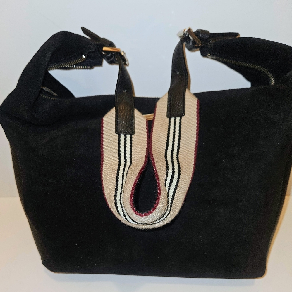 Burberry Black Suede Vintage Hobo Bag - Picture 6 of 14